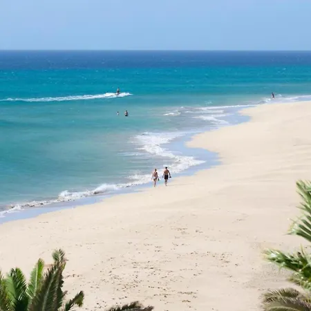 One Bedroom With Shared Pool By The Sea, Castillo Beach Appartement